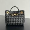 BOV786008QBK-aj　ボッテガヴェネタ BOTTEGAVENETA 2024年最新入荷 スモール チェーン アンディアーモ トップハンドルバッグ トートバッグ ハンドバッグ