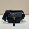 PD2VD070BBK-99　プラダ PRADA 2024年最新入荷 ミニ メッセンジャーバッグ 斜め掛け ショルダーバッグ クロスボディバッグ