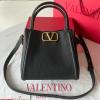 VT24137XBK-99　ヴァレンティノ Valentino 2024年最新入荷 ガラヴァーニ オールタイム スモール ハンドバッグ トートバッグ 斜め掛け ショルダーバッグ