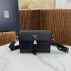 PD2VD044SBK-99　プラダ PRADA 2024年最新入荷 メッセンジャーバッグ 斜め掛け ショルダーバッグ クロスボディバッグ