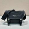 PD2VD066BK-99　プラダ PRADA 2024年最新入荷 メッセンジャーバッグ 斜め掛け ショルダーバッグ クロスボディバッグ