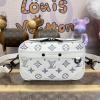 M83383-057　ルイヴィトン LOUISVUITTON 2024年最新入荷 ポルトフォイユ ミュルティプル 斜め掛け ショルダーバッグ クロスボディバッグ