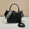 PD1BC145K-99　プラダ PRADA 2024年最新入荷 スモール ハンドバッグ トートバッグ 2way 斜め掛け ショルダーバッグ クロスボディキャリーバッグ