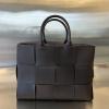 BOV729244QSK-aj　ボッテガヴェネタ BOTTEGAVENETA 2024年最新入荷 ミディアム アルコ トートバッグ ハンドバッグ レザー レディース ダークコーヒー