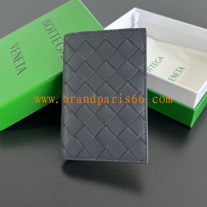 BOV607482PHQ-aj　ボッテガヴェネタ BOTTEGAVENETA 2024年最新入荷 パスポートケース フラップカードケース イントレチャートレザー