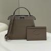 FD8BN321LCSH-168　フェンディ FENDI 2024年最新入荷 ピーカブー ISeeU ミディアム ハンドバッグ トートバッグ 2way ショルダーバッグ レディース