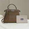 FD8BN321LPKF-168　フェンディ FENDI 2024年最新入荷 ピーカブー ISeeU ミディアム ハンドバッグ トートバッグ 2way ショルダーバッグ レディース