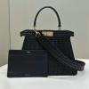 FD8BN321MJBK-168　フェンディ FENDI 2024年最新入荷 ピーカブー ISeeU ミディアム ハンドバッグ トートバッグ 2way ショルダーバッグ レディース 