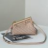 FD8BP129ZQQF-168　フェンディ FENDI 2024年最新入荷 ファースト スモール  クラッチバッグ ショルダーバッグ レディース 