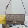 FD8M0498CKQ-168　フェンディ FENDI 2024年最新入荷 バゲット財布ショルダーバッグ チェーンポーチ FFモチーフ コンパクト レディース