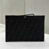 FD7N0134BBK-168　フェンディ FENDI 2024年最新入荷 FFジャカード フラット スリム クラッチ ミディアム ストラップ付き 手持ちかばん メンズ ブラウンファブリック