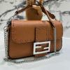 FD8BS017LJT-168　フェンディ FENDI 2024年最新入荷 バゲット ミニ チェーン ショルダーバッグ レディース