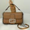FD8BS017LZS-168　フェンディ FENDI 2024年最新入荷 バゲット ミニ チェーン ショルダーバッグ レディース