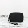 GG802148PBK-057　グッチ GUCCI 2024年最新入荷  ジャンボGG スモール ポーチ ストラップ付き 手持ちかばん クラッチバッグ メンズ