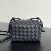 BOV723547SL-aj　ボッテガヴェネタ BOTTEGAVENETA 2024年最新入荷 ミニ ループ カメラバッグ ショルダーバッグ レディース