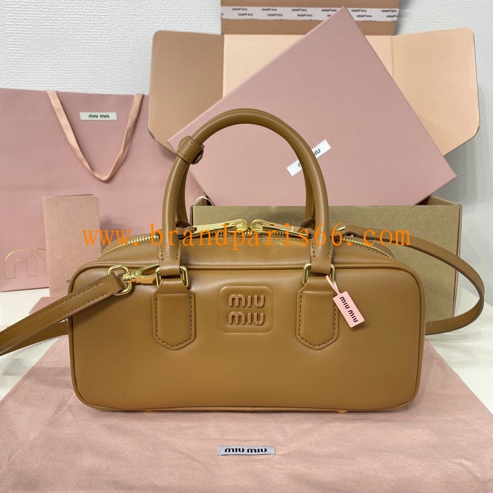 MM5BB148ZS-057　ミュウミュウ MIUMIU 2024年最新入荷 アルカディ トップハンドルバッグ トートバッグ ハンドバッグ 2way ショルダーバッグ レディース