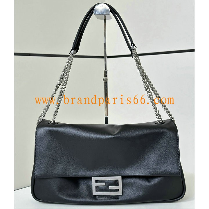 FD8BR831BK-168　フェンディ FENDI 2024年最新入荷 バゲット ラージ チェーン ショルダーバッグ レディース