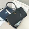 PD1BB132PBK-99　プラダ PRADA 2025年最新入荷 パドロック付 ラージ トップハンドルバッグ トートバッグ ハンドバッグ Re-Nylon xレザー