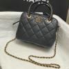 CH5300BK-CC　シャネル CHANEL 2025年最新入荷 ミニ トップハンドルバッグ トートバッグ チェーンポーチ