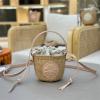 CLE11266BXF-99　クロエ CHLOE 2025年最新入荷 ナチュラル ファイバー製 HORSE MEDAL ミニバスケットバッグ トートバッグ ハンドバッグ