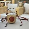 CLE11266BXZ-99　クロエ CHLOE 2025年最新入荷 ナチュラル ファイバー製 HORSE MEDAL ミニバスケットバッグ トートバッグ ハンドバッグ