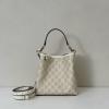 GG815118BBS-057　グッチ GUCCI 2025年新作 GGエンブレム スモール バケットバッグ ハンドバッグ ショルダーバッグ キャンパス レディース