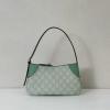 GG820696BGL-057　グッチ GUCCI 2025年新作 GGエンブレム スモール ホーボーバッグ ショルダーバッグ キャンパス レディース