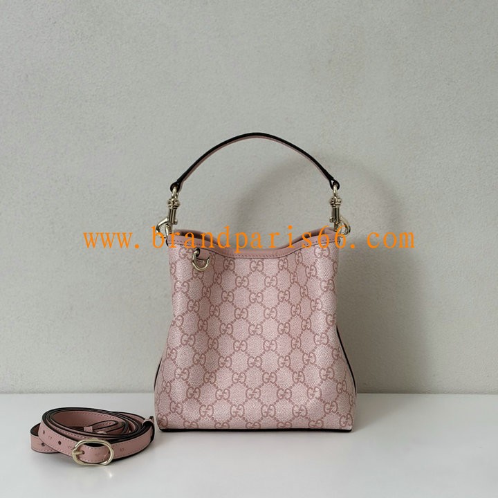 GG815118BFH-057　グッチ GUCCI 2025年新作 GGエンブレム スモール バケットバッグ ハンドバッグ ショルダーバッグ キャンパス レディース