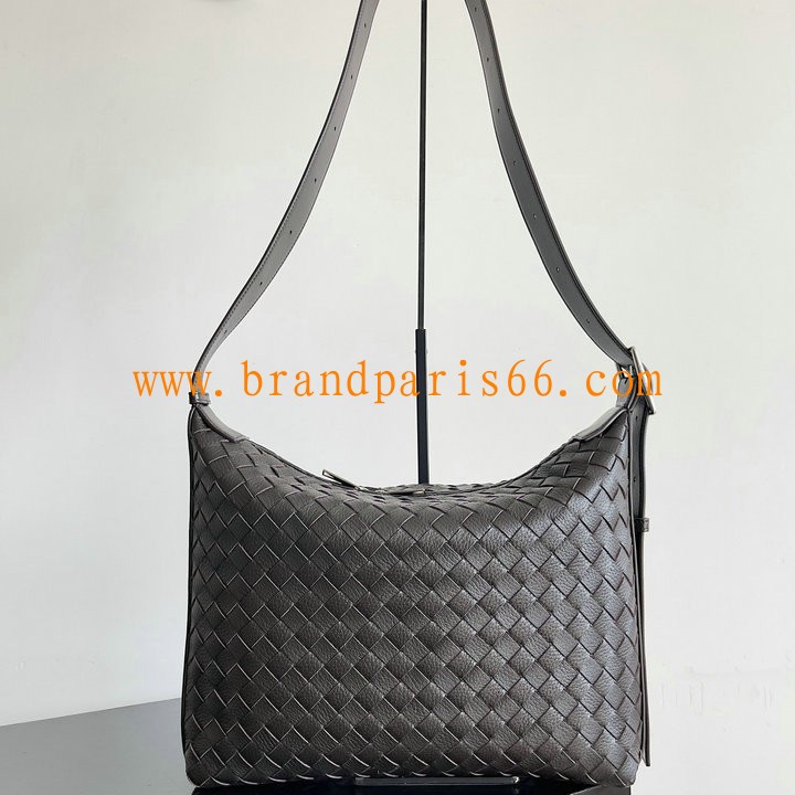 BOV815748SK-99　ボッテガヴェネタ BOTTEGAVENETA 2025年新作 スモール トラベラー ホーボーバッグ トートバッグ ショルダーバッグ レディース