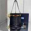 PD1BE085BK-99　プラダ PRADA 2025年新作 バックル 装飾ベルト付 レザー バケットバッグ ショルダーバッグ レディース