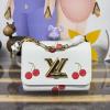M13239-057　ルイヴィトン LOUISVUITTON 2025年新作 ツイスト PM ショルダーバッグ エピ グレインカウハイドレザー