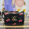 M14094-057　ルイヴィトン LOUISVUITTON 2025年新作 LV TM ツイスト PM ショルダーバッグ エピ グレインカウハイドレザー
