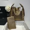 CH5311QSJ-CC　シャネル CHANEL 2025年新作 ラージバッグ チェーンポーチ ショルダーバッグ ドローストリング レディース