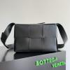 BOV731165QBK-99　ボッテガヴェネタ BOTTEGAVENETA 2025年 アルコ カメラバッグ スクエアバッグ ショルダーバッグ ファスナークロージャー