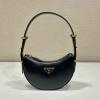 PD1BC199BK-99　プラダ PRADA 2025年新作 アーケ スモール ショルダーバッグ ムーン ホーボーバッグ レザー レディース
