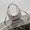 CE120723PQH-99　セリーヌ CELINE 2025年新作 ティーン ルル ホーボーバッグ トートバッグ ショルダーバッグ グレインドカーフスキン
