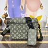 M12490-057　ルイヴィトン LOUISVUITTON 2025年新作 トリオ メッセンジャーバッグ ショルダーバッグ メンズ モノグラム シャドウ カーフレザー