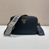 PD1BD082ZKB-99　プラダ PRADA 2025年新作 スモール スクエアバッグ ショルダーバッグ カーフレザー レディース