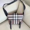 BR2379KF-GH　バーバリー BURBERRY 2025年新作 メッセンジャーバッグ ショルダーバッグ メンズ