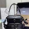 PD1BD394BK-GH　プラダ PRADA 2025年新作 エクスプローラ ミディアム ショルダーバッグ ホーボーバッグ レザー レディース