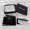 PD1ML018PJBK-GH　プラダ PRADA 2025年新作 2つ折り短財布 ショートウォレット カード入れ 小銭入れ ソフトルックスレザー