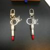 M03006-057　ルイヴィトン LOUISVUITTON 2025年新作 バッグチャーム LV リップスティック キーホルダー キーリング
