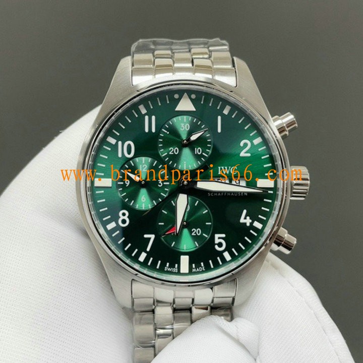 IWCT25015G-JS　IWC 2025年新作 パイロット ウォッチ クロノグラフ メンズ 時計 自動巻き