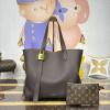 M12916-057 ルイヴィトン LOUISVUITTON 2025年新作 ロウキー カバ MM トートバッグ ハンドバッグ ショルダーバッグ スムースレザー
