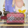 M26903-057 ルイヴィトン LOUISVUITTON 2025年新作 ロッカー ドップ キット 手持ちかばん 洗面具収納 ポーチ 旅行かばん トラベルバッグ モノグラム ヘリテージ キャンバス