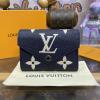 M80968L-057 ルイヴィトン LOUISVUITTON 2025年新作 ポルトフォイユ ヴィクトリーヌ 三つ折り短財布 ショートウォレット カードポケット モノグラム アンプラント レザー
