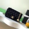 CH1787RBK-99　シャネル CHANEL 2025新作 ミニ フラップバッグ チェーンポーチ ショルダーバッグ レディース スエード