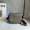 LE0522HS-99　ロエベ LOEWE 2025新作 ペブル メッセンジャーバッグ ミニ ショルダーバッグ メンズ