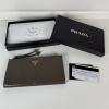 PD1MB051JNG-99 プラダ PRADA 2025年新作 ジップウォレット ファスナー長財布 レザー