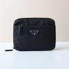 PD2NA017BK-99　プラダ PRADA 2025年新作 スモールバッグ ストラップ付き クラッチバッグ 手持ちかばん ポーチ Re-Nylon